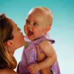 бебешко парти онлайн с разговор за първите моменти pampers