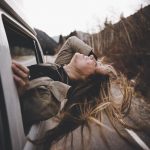 "Не общувай с полу-влюбени, не се сприятелявай с полу-приятели..." джубран